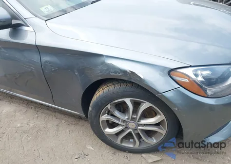 2017 Mercedes-Benz C 300 4Matic/Luxury 4Matic/Sport 4Matic from USA, damaged, VIN 55SWF4KB2HU208715